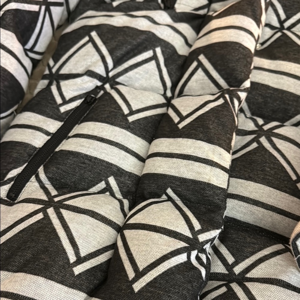 Hurley junior women’s Geometric Patterned Hooded Jacket - small - Picture 5 of 10